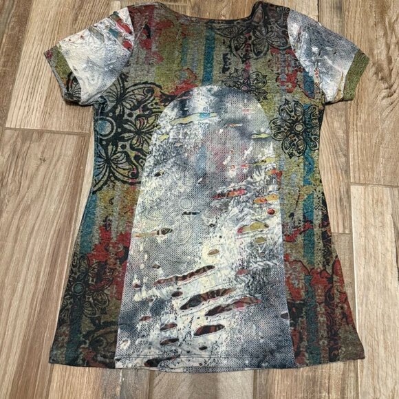 Daytrip from Buckle Colorful Top - Picture 3 of 3